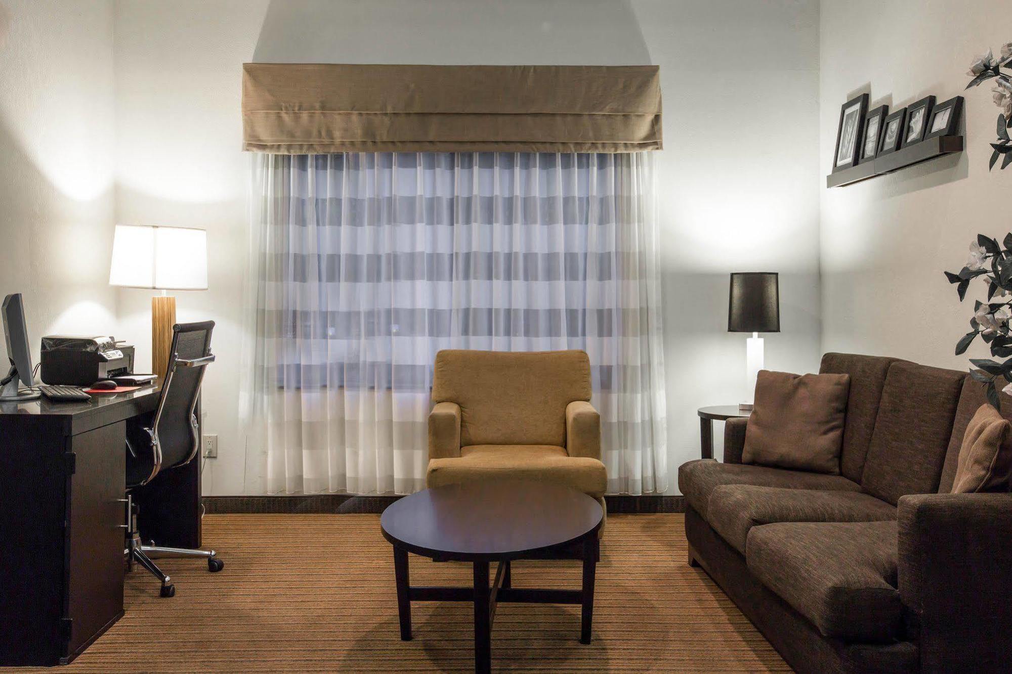 Rodeway Inn Austell Kültér fotó