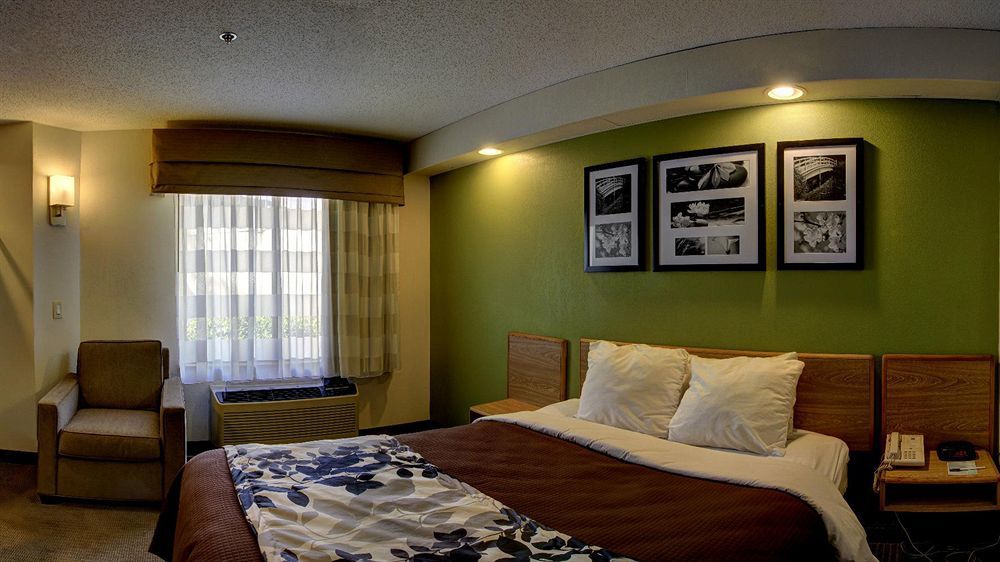 Rodeway Inn Austell Kültér fotó